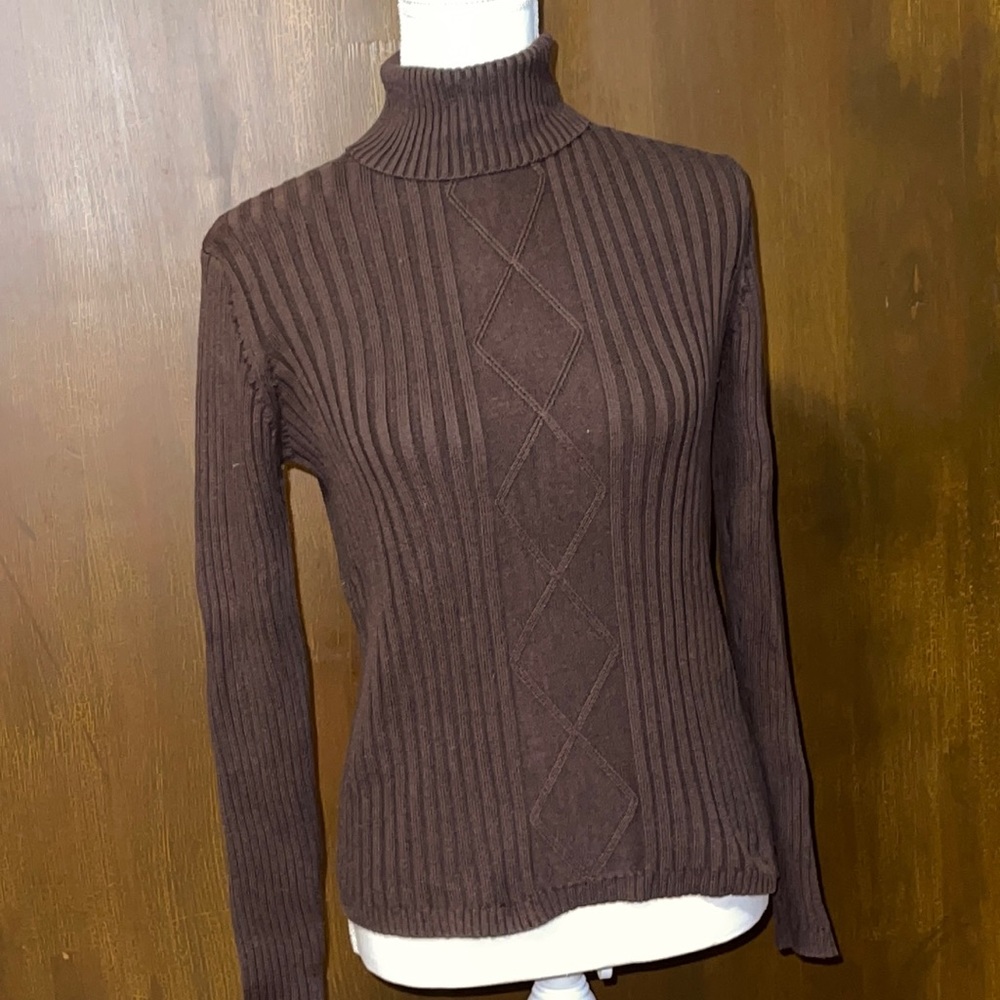 Leo & Nicole Turtleneck Sweater - Gently Worn!